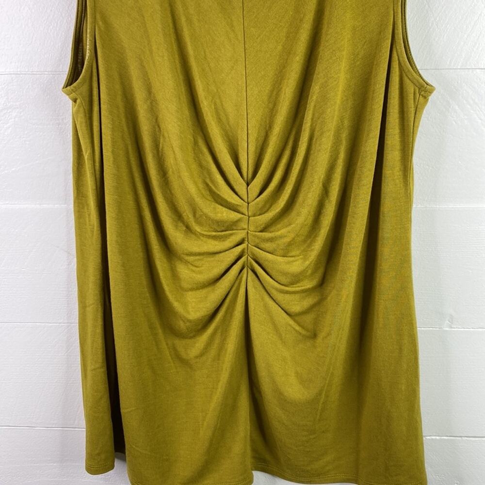 SIMPLY VERA‎ VERAWANG Pea Green Dressy Pleated Front Tank Top Blouse Size Medium - Picture 5 of 7